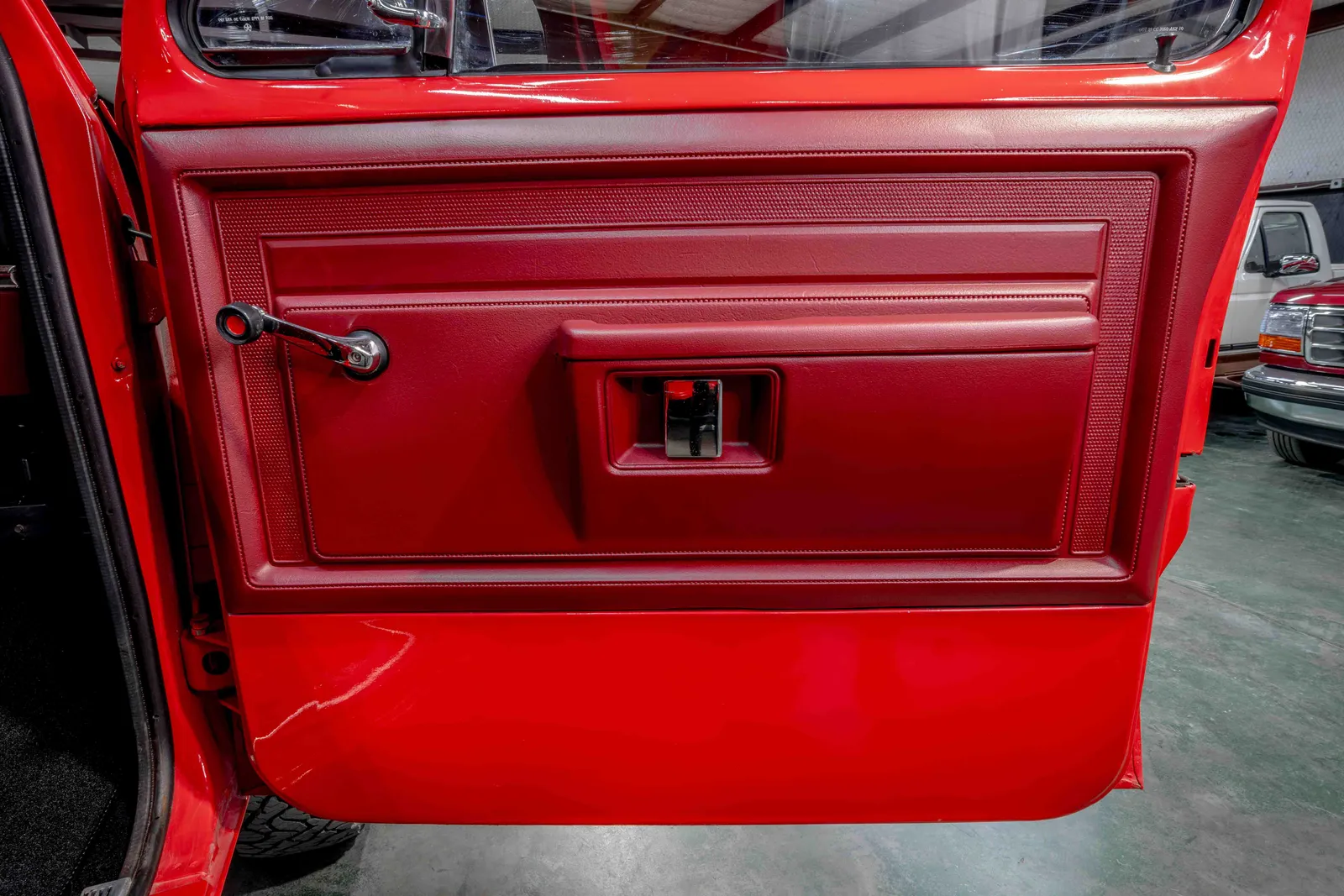 1980 Dodge-Power Wagon-Crimson Red-128300-47.jpg